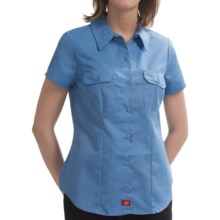 76%OFF 女性のワークシャツ ディッキーズしわになりにくいワークシャツ - テーラーフィット、（女性用）半袖 Dickies Wrinkle-Resistant Work Shirt - Tailor Fit Short Sleeve (For Women)画像